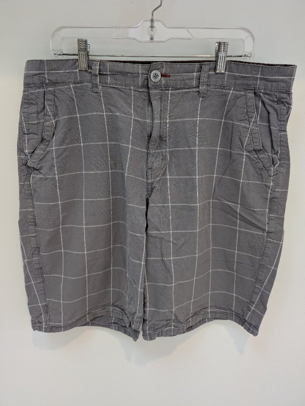 Tony Hawk Birdhouse Skateboard Cruising Shorts. 36 x 20